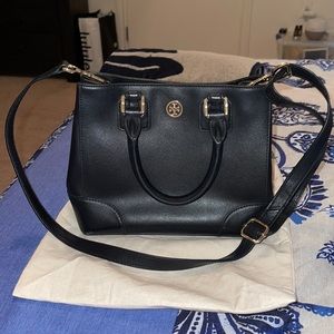 Small robinson crossbody removable straps and adjustable